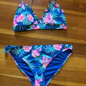BNWOT Floral Bikini